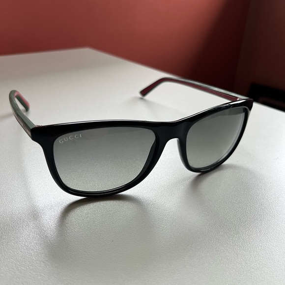 Gucci sunglasses - Picture 1 of 10